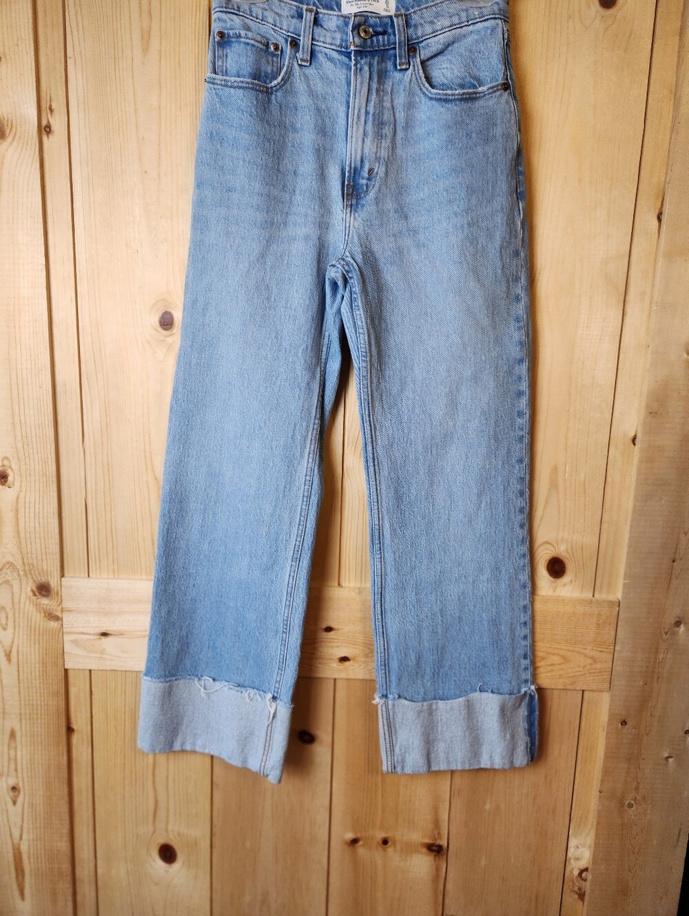 Abercrombie & Fitch The 90s Relaxed High Rise Exaggerated Turned-Up Cuff Jeans